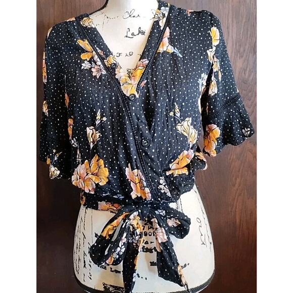 American Rag Women's Small Black Blouse Floral Wrap Tie Rayon crop - Picture 1 of 6